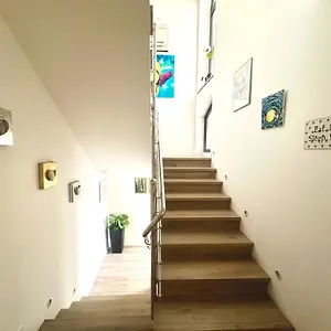 https://nikola-apartmani.primorje-gorskikotar.com