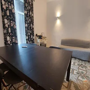 Landlord 242 - Station , Bari Italia